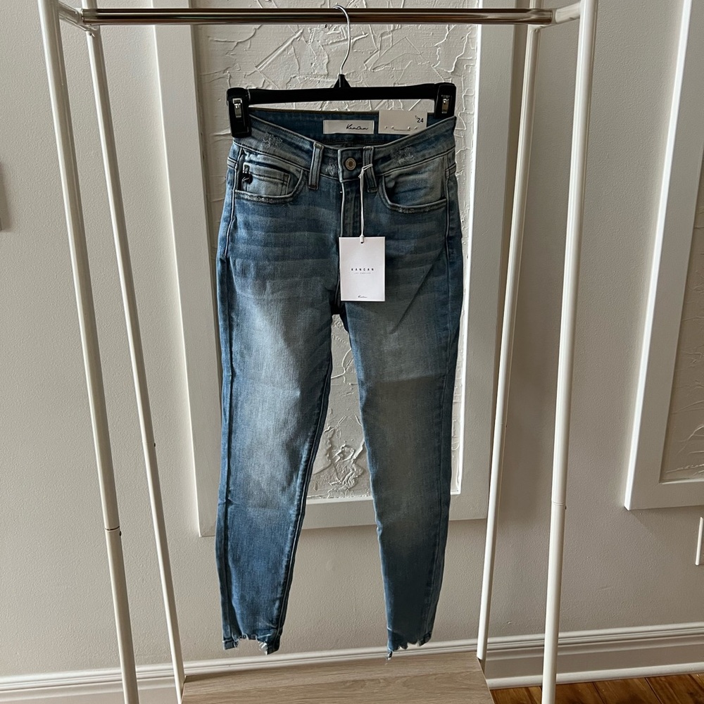 Women’s size 1/24 kancan high rise ankle jeans